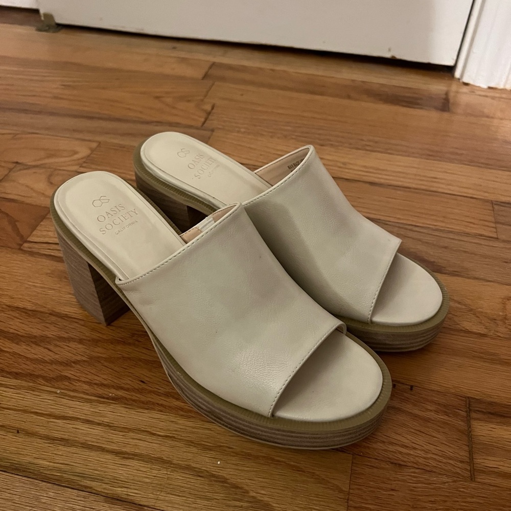 ivory mules / block heel